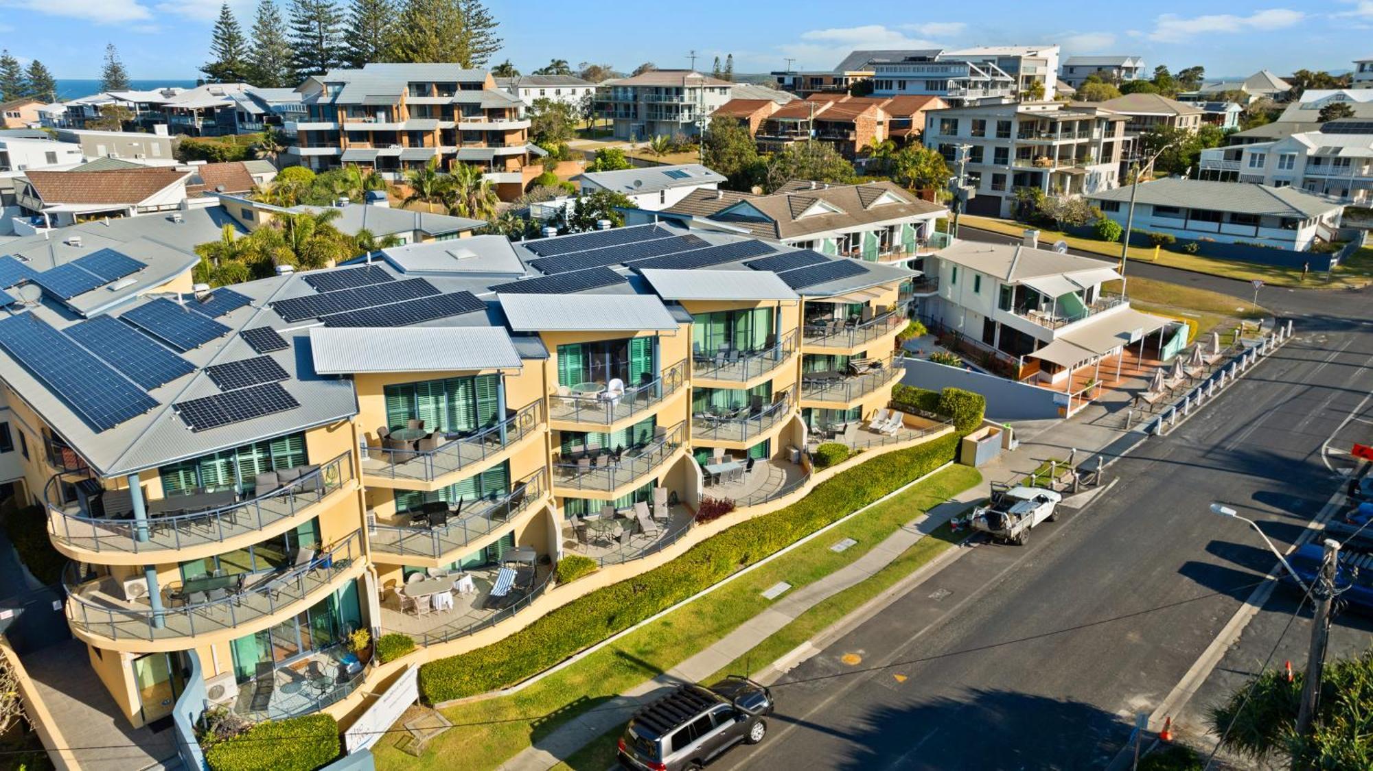 The Cove Yamba Aparthotel Exterior photo